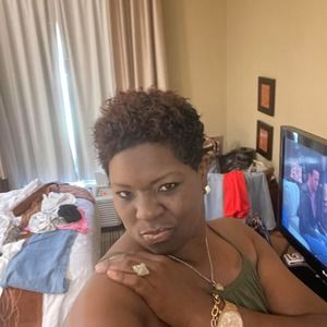 Meet your Posher, Tomeka